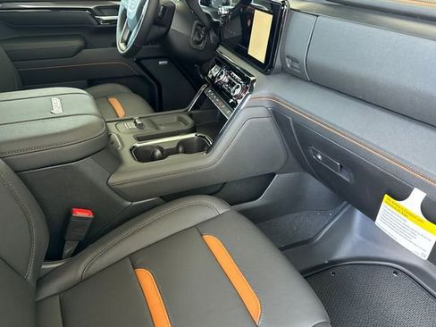 New 2026 GMC Sierra 3500 AT4 w/ AT4 Premium Plus Package AWD/4WD image 17