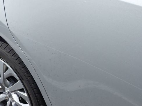 Used 2018 Toyota Corolla LE w/ Carpet Mat Package (TMS) image 27