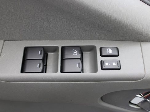 Used 2014 Nissan Frontier SV RWD image 15