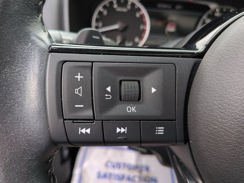 Used 2023 Nissan Rogue SV w/ SV Premium B Package FWD image 18