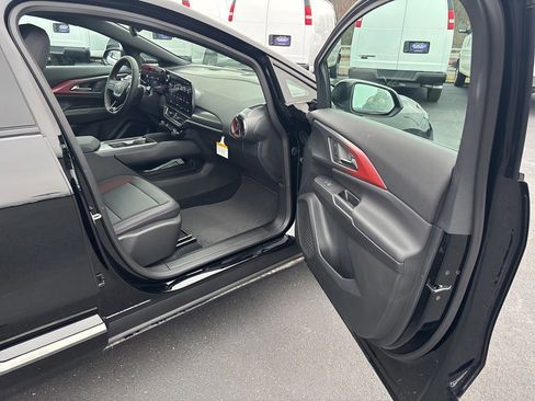 New 2026 Chevrolet Equinox EV RS image 46