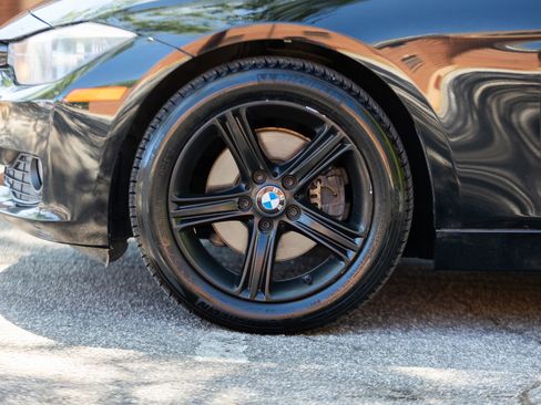 Used 2014 BMW 320i Sedan RWD image 15