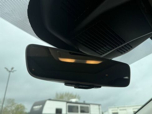 Used 2022 Nissan Rogue SV w/ SV Premium Package image 22