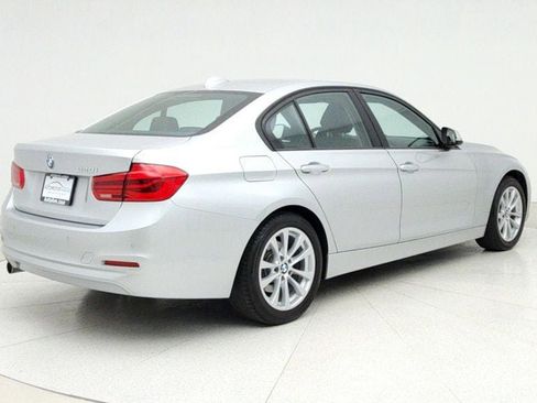 Used 2017 BMW 320i 320i Sedan with Premium and Dr image 5