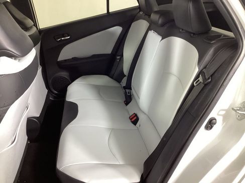 Used 2022 Toyota Prius XLE FWD image 24