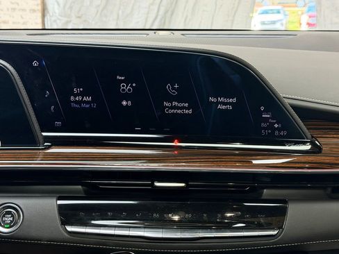 Used 2023 Cadillac Escalade Premium Luxury image 15