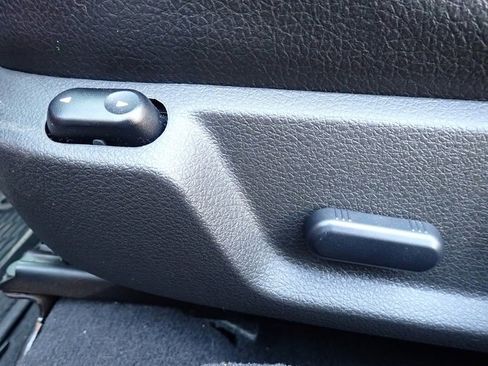 Used 2010 Ford Mustang GT Premium image 21