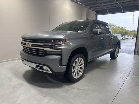 Used 2019 Chevrolet Silverado 1500 High Country image 2