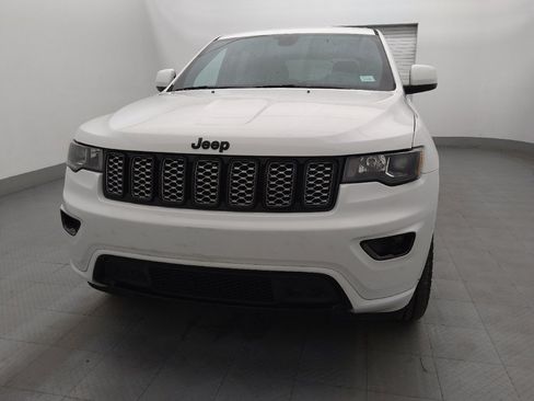 Used 2019 Jeep Grand Cherokee Altitude RWD image 15