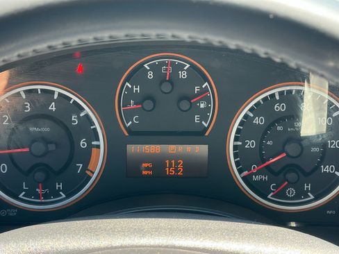 Used 2014 Nissan Titan SV image 19
