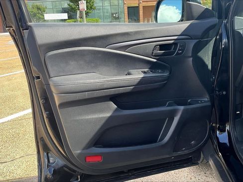 Used 2024 Honda Passport EX-L image 27