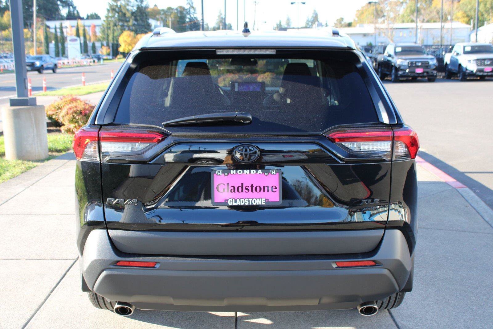 Used 2024 Toyota RAV4 XLE Premium w/ Weather Package AWD/4WD image 4