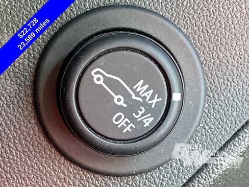 Used 2024 Chevrolet Equinox LT w/ LPO, Floor Liner Package FWD image 29
