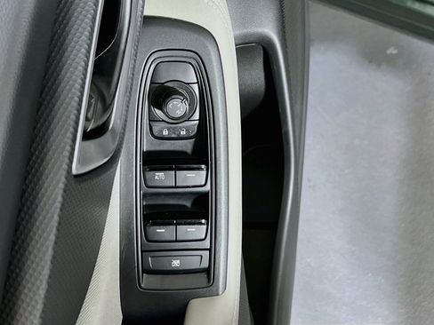 Used 2023 Subaru Forester AWD/4WD image 17