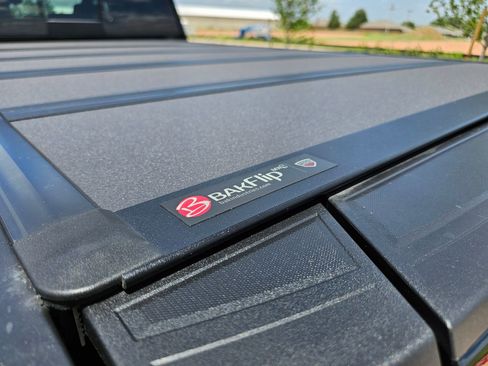 Used 2024 GMC Sierra 3500 Denali Ultimate AWD/4WD image 6
