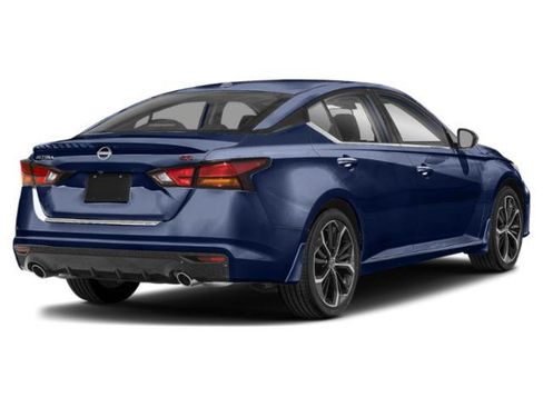 Used 2024 Nissan Altima 2.5 SR FWD image 2