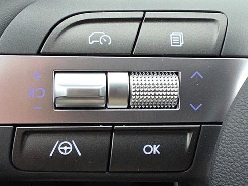 Certified 2025 Hyundai Kona SEL image 5