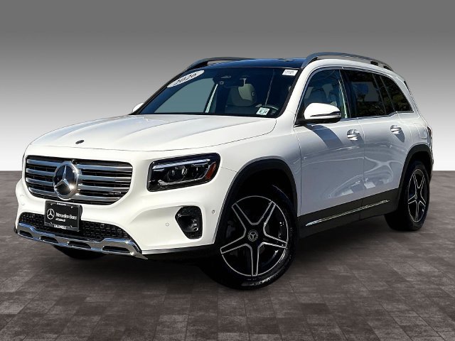 Used 2026 Mercedes-Benz GLB 250 4MATIC image 3