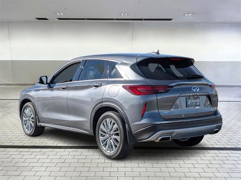 Used 2025 INFINITI QX50 Pure image 3