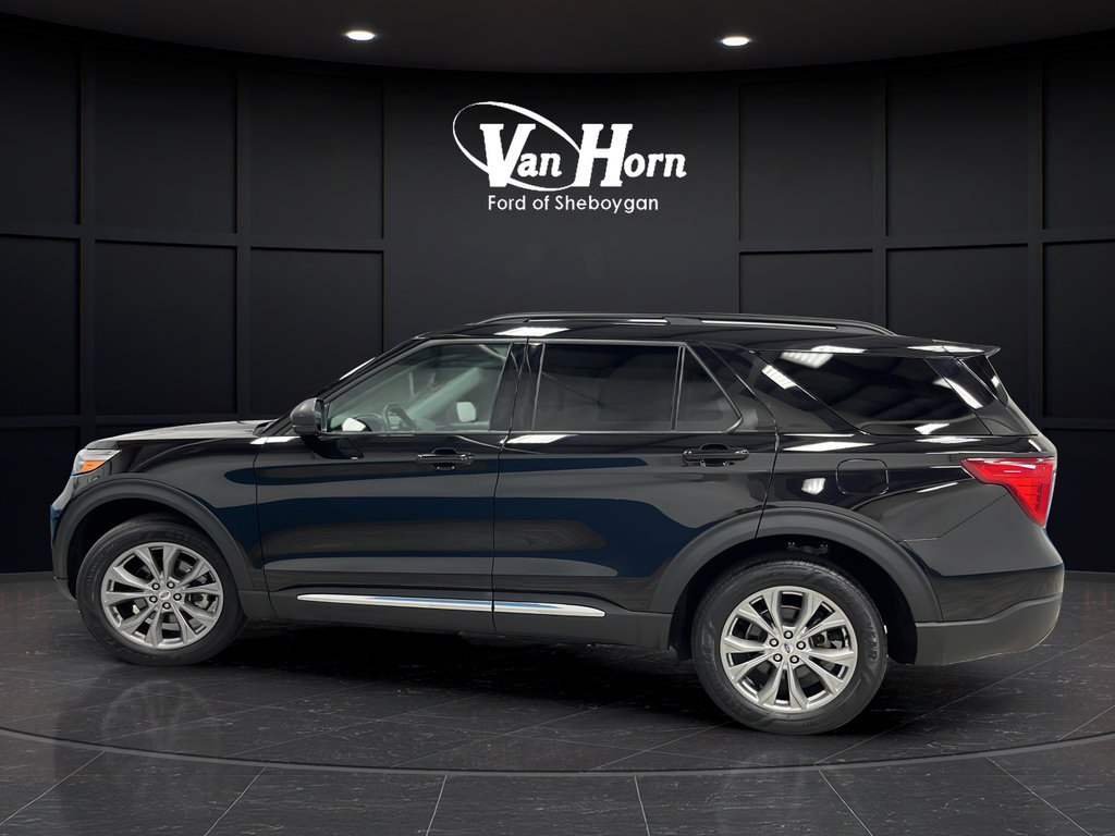 Used 2023 Ford Explorer XLT w/ Equipment Group 202A AWD/4WD image 4
