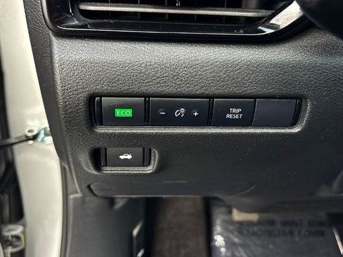 Certified 2023 Nissan Sentra SV w/ All-Weather Package FWD image 16