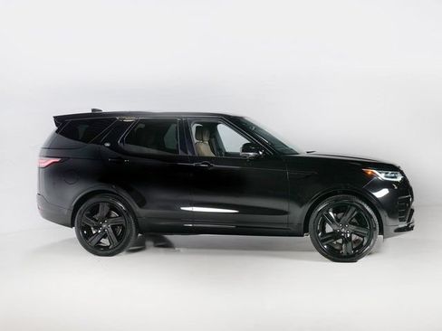 Certified 2025 Land Rover Discovery Dynamic SE AWD/4WD image 30