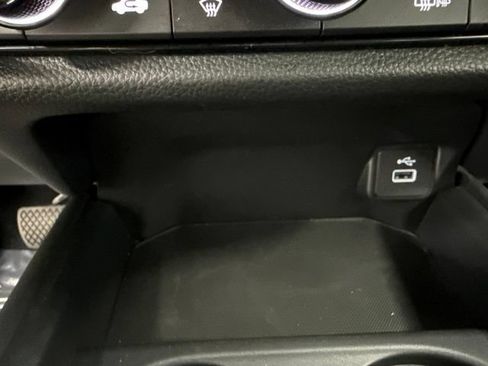 Used 2025 Honda HR-V Sport image 35