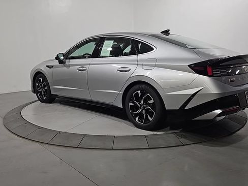 Certified 2025 Hyundai Sonata SEL AWD/4WD image 3