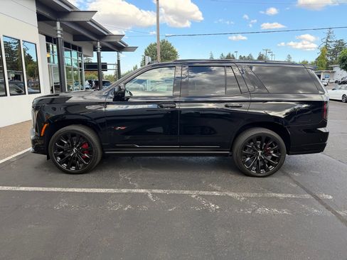 Used 2026 Cadillac Escalade V AWD/4WD image 6