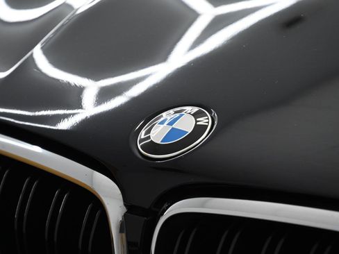 Used 2017 BMW X6 M image 9