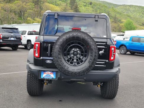 New 2026 Ford Bronco Badlands image 6