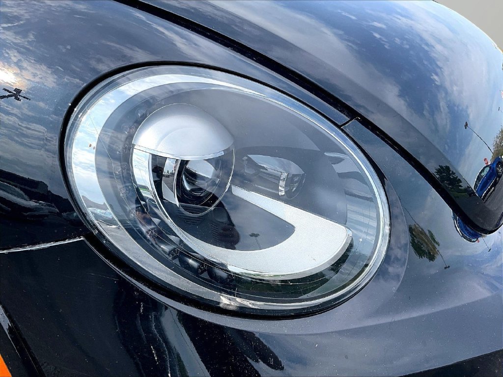 Used 2017 Volkswagen Beetle R-Line SEL FWD image 29