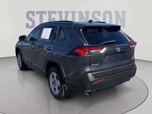 Used 2020 Toyota RAV4 XLE AWD/4WD image 3