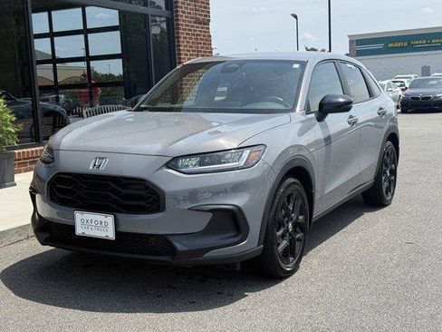 Used 2023 Honda HR-V Sport image 1