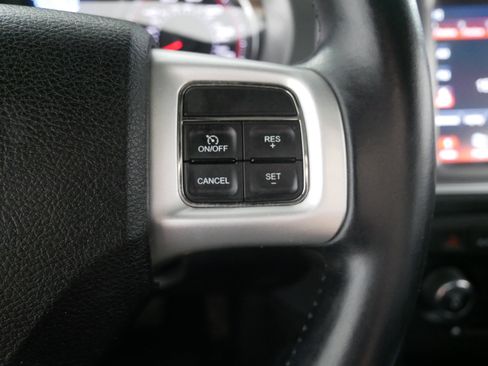 Used 2013 Dodge Charger SXT image 28