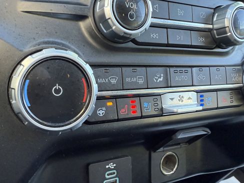 Used 2023 Ford F250 Lariat w/ Lariat Ultimate Package image 27