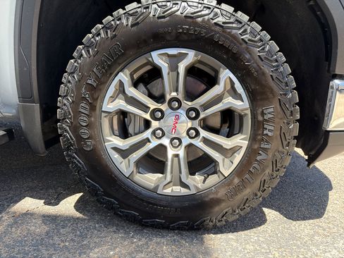 Used 2025 GMC Sierra 1500 Pro w/ Pro Value Package AWD/4WD image 8