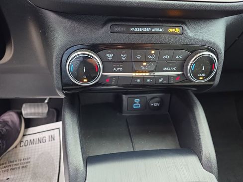 Used 2022 Ford Escape SE w/ Convenience Package image 29