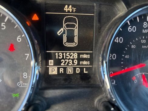 Used 2013 Nissan Rogue SV w/ Premium Pkg image 8