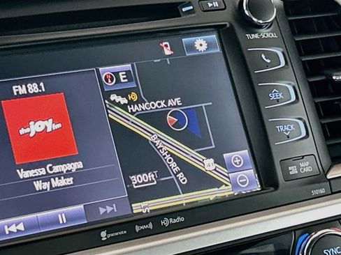 Used 2016 Toyota Highlander Limited Platinum FWD image 10