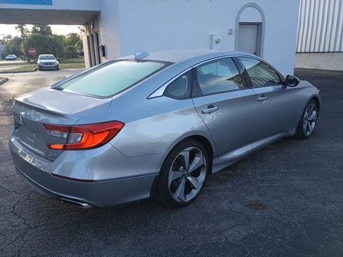 Used 2019 Honda Accord Touring image 5