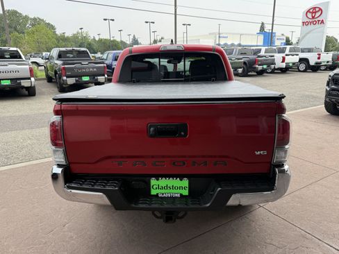 Used 2020 Toyota Tacoma TRD Off-Road AWD/4WD image 5