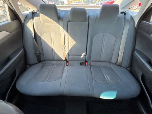 Used 2019 Hyundai Sonata SE FWD image 19