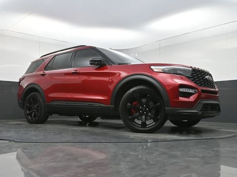Used 2022 Ford Explorer ST w/ Equipment Group 401A AWD/4WD image 26