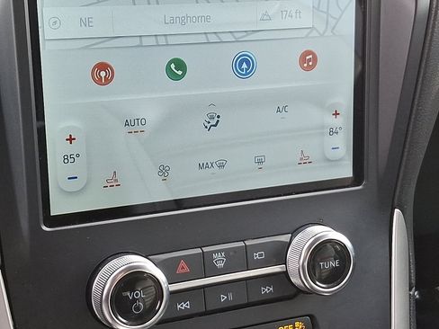 Used 2024 Ford Edge SEL image 16