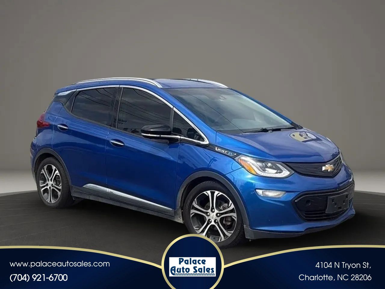 Used 2020 Chevrolet Bolt Premier w/ Infotainment Package FWD image 1