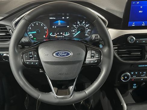 Used 2022 Ford Escape SE w/ Cold Weather Package FWD image 60