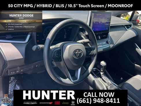 Used 2025 Toyota Corolla SE w/ SE Premium Package FWD image 25