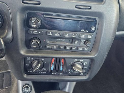 Used 2002 Chevrolet Monte Carlo SS w/ Preferred Equipment Group FWD image 13