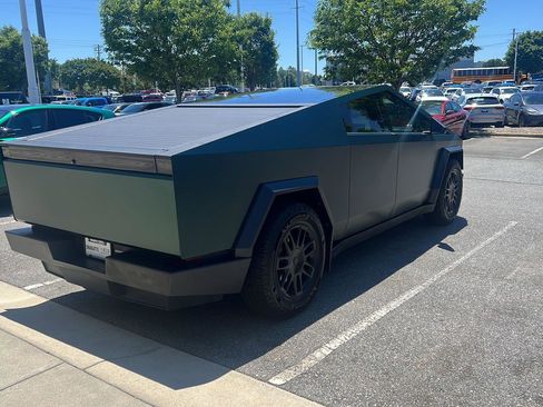 Used 2025 Tesla Cybertruck AWD Crew Cab image 5